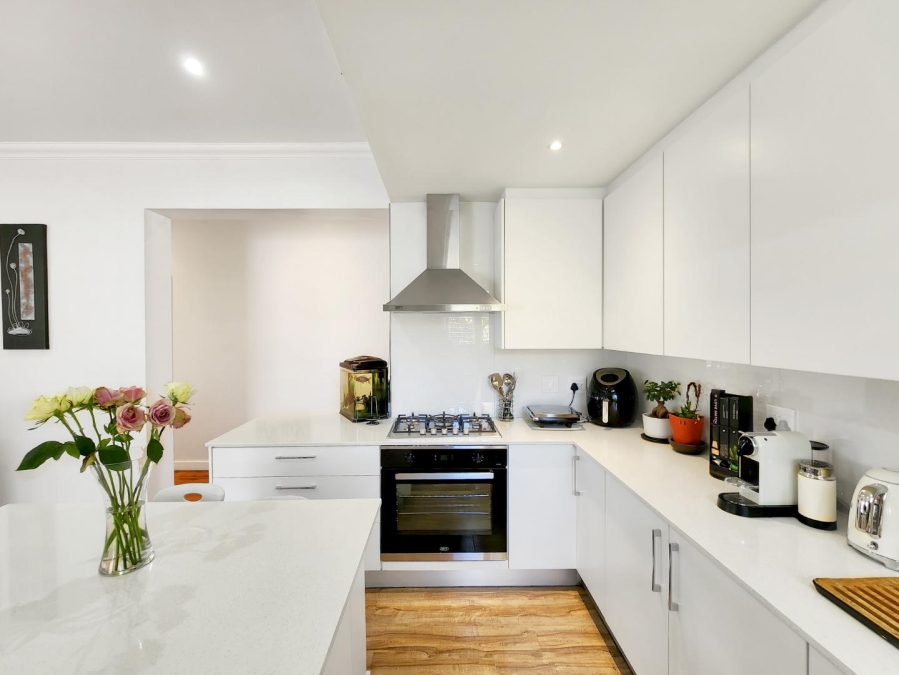 3 Bedroom Property for Sale in Sea Point Western Cape